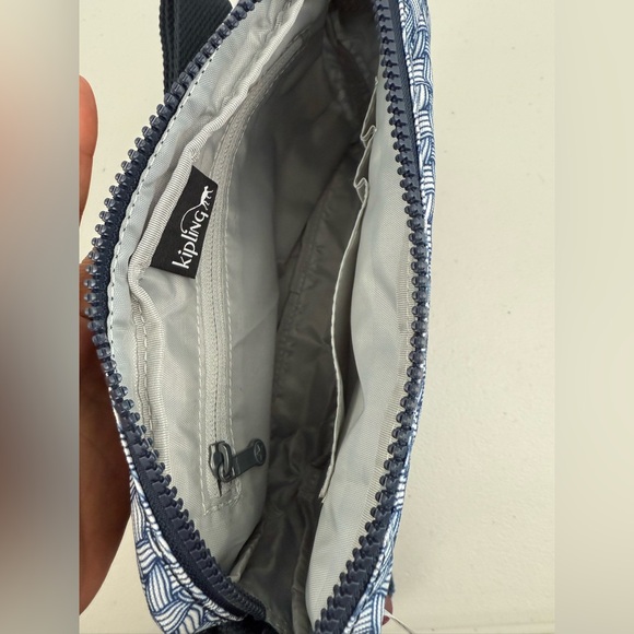 NWT Kipling  Damian Crossbody Shoulder Bag Navy White Adjustable Strap - Picture 6 of 12